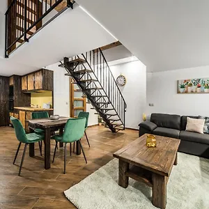 Old Drum Apartment